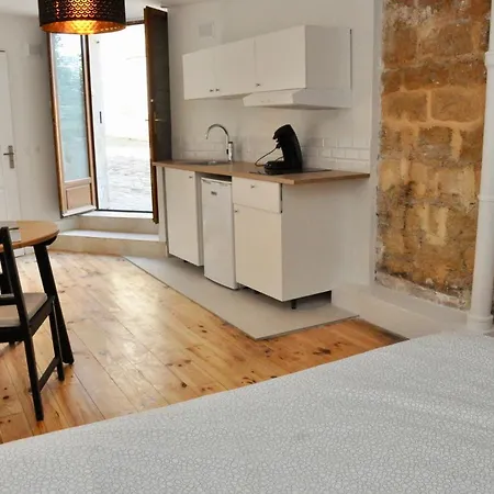 Montmartre Apartment *